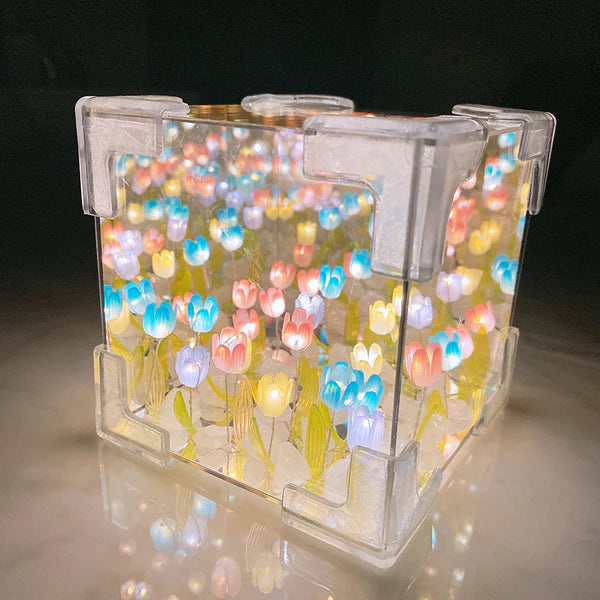 SpaceLamps™ Infinity Tulip Lamp
