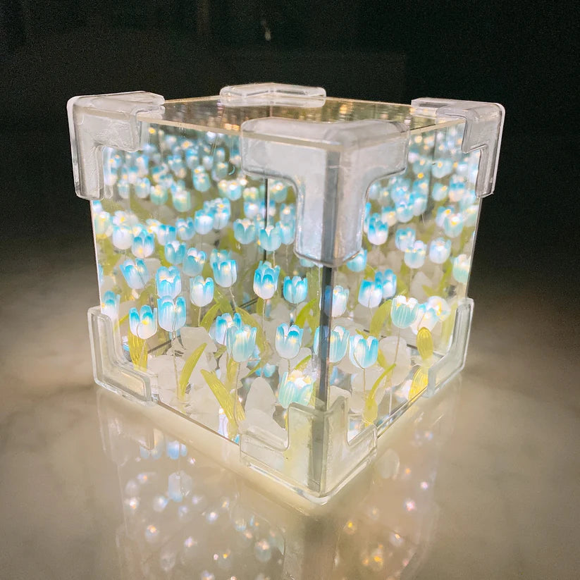 SpaceLamps™ Infinity Tulip Lamp