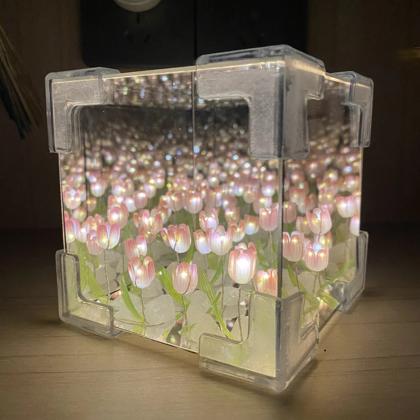 SpaceLamps™ Infinity Tulip Lamp